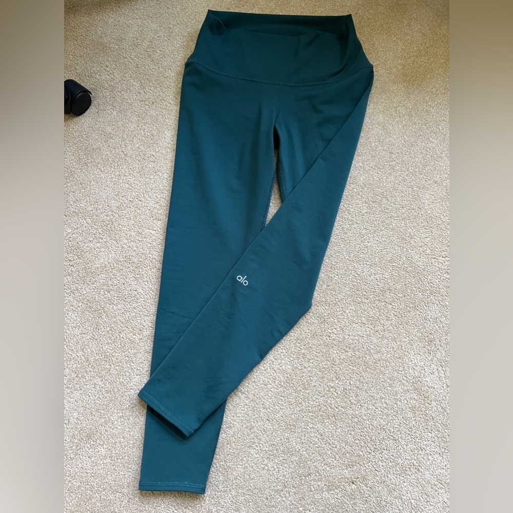 ALO yoga 7/8 high-waist airbrush leggings, midnight green, medium, like new